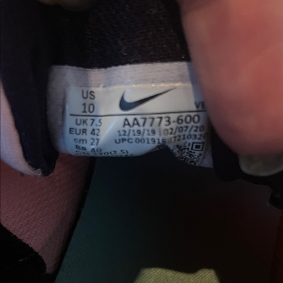 Nike Pink Women's Athletic Shoes - Picture 8 of 10